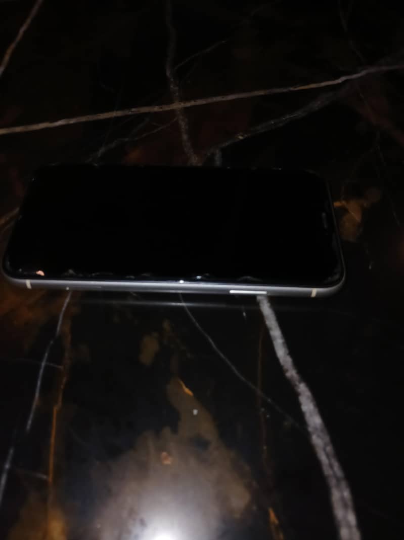 Apple iPhone 11 2