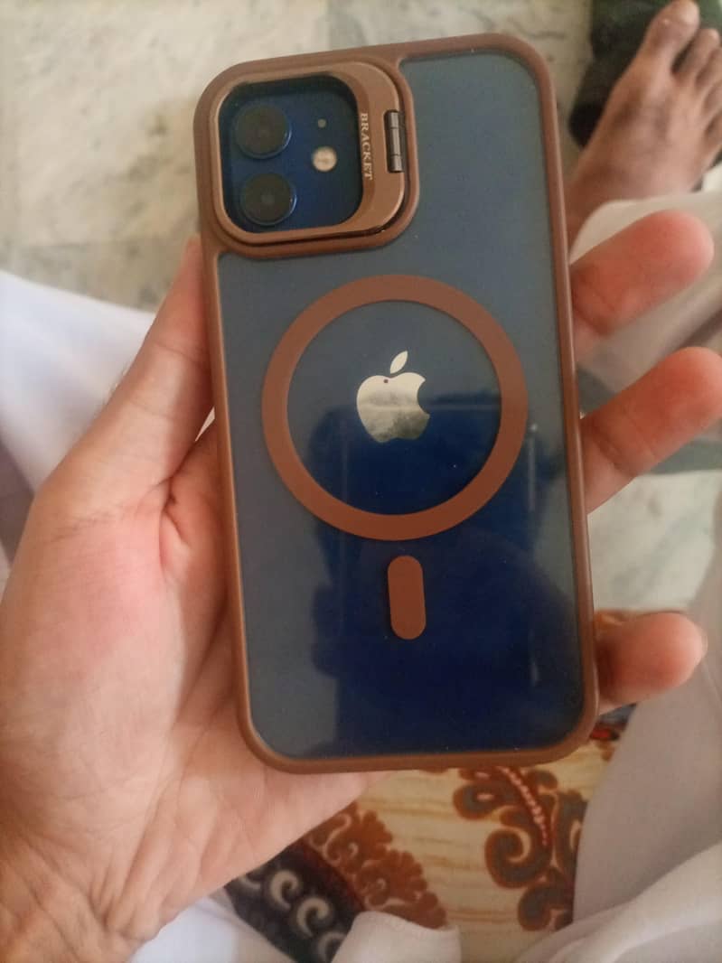 Apple iPhone 12 3