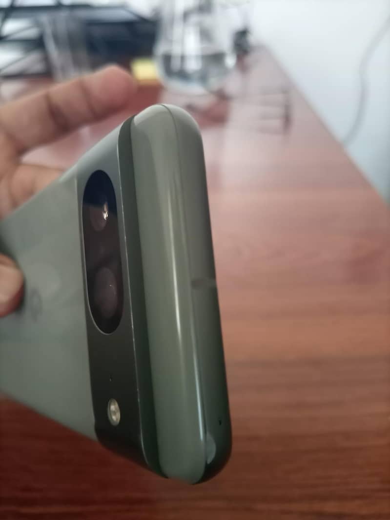 Google Pixel 8 2