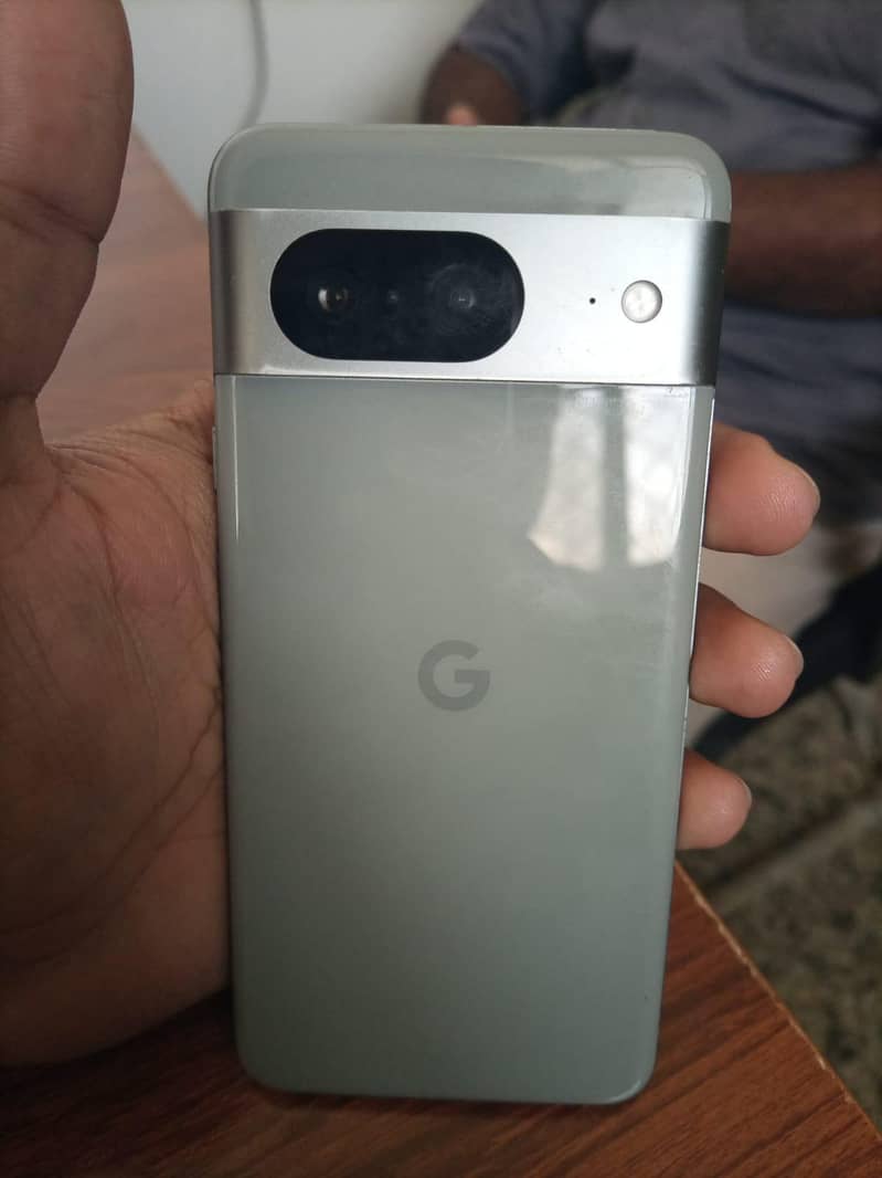 Google Pixel 8 6