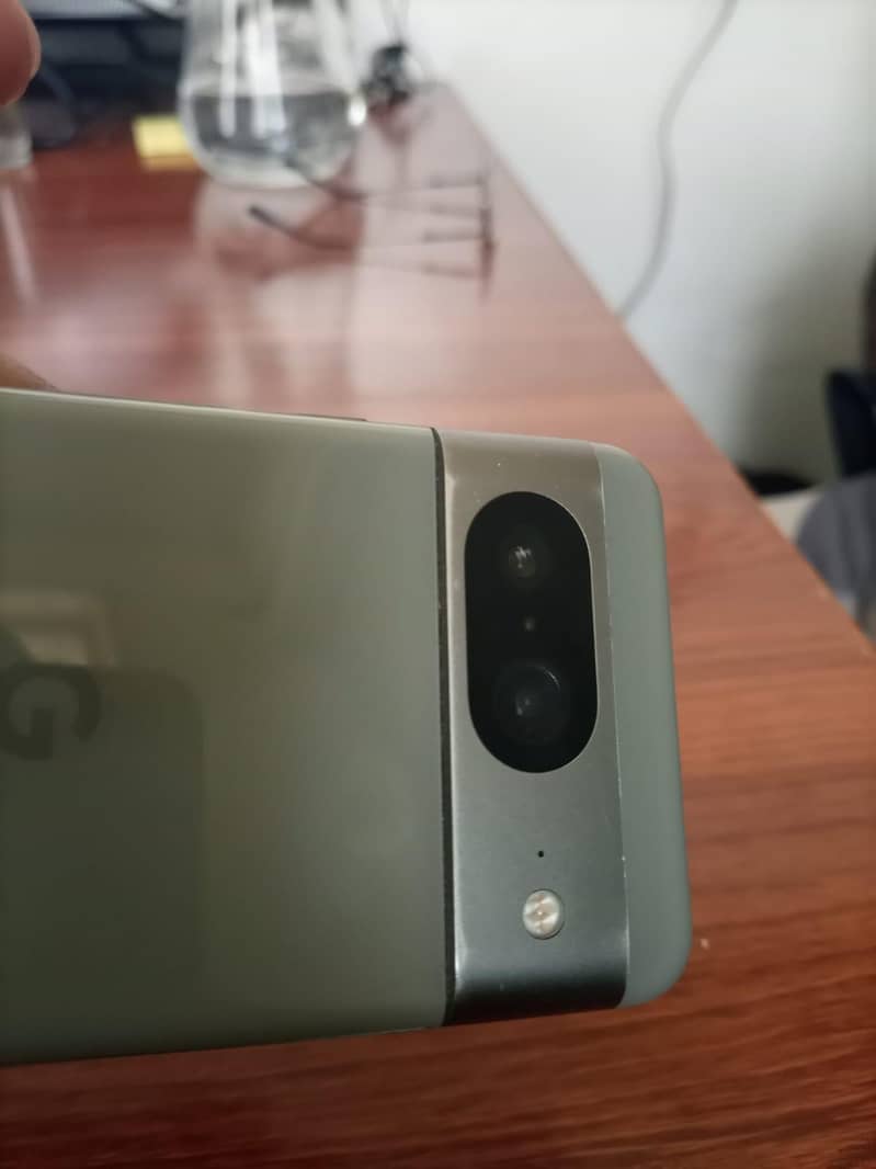 Google Pixel 8 7