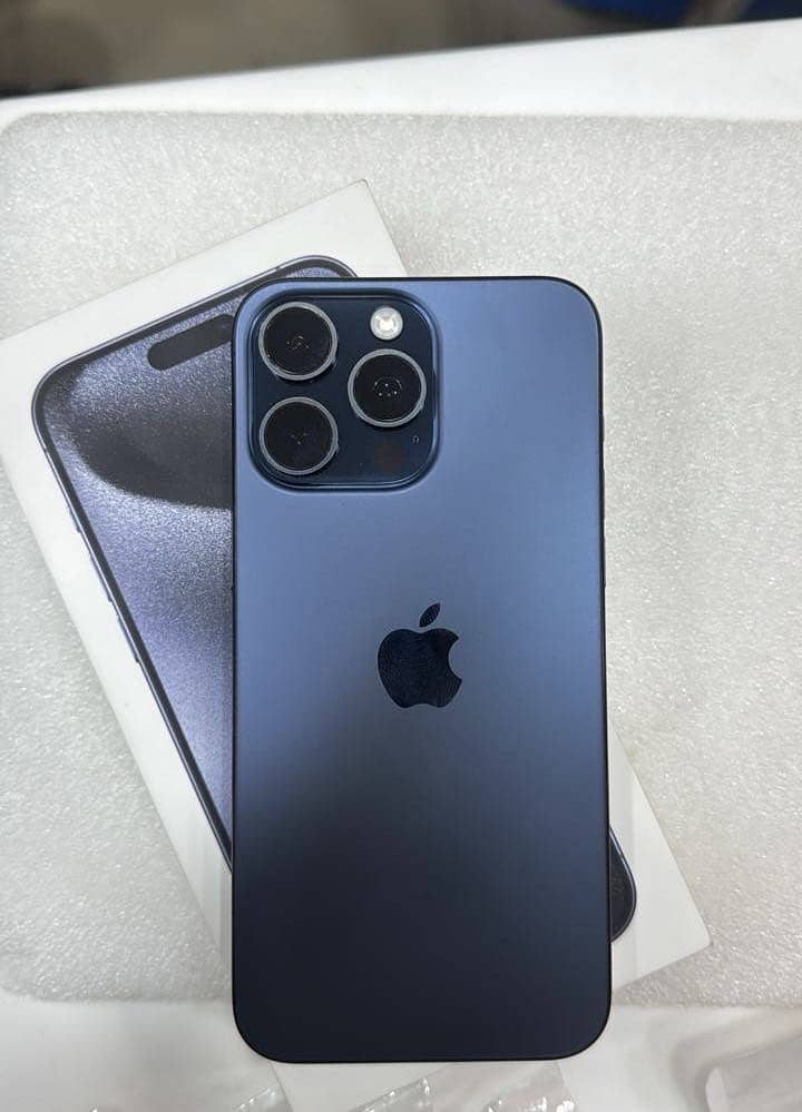 Apple iPhone 15 Pro Max 0