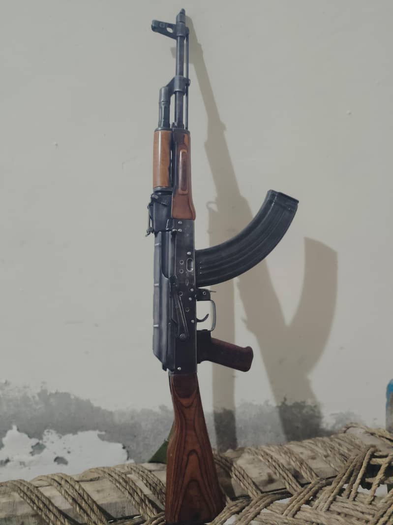 AK47 ( 0