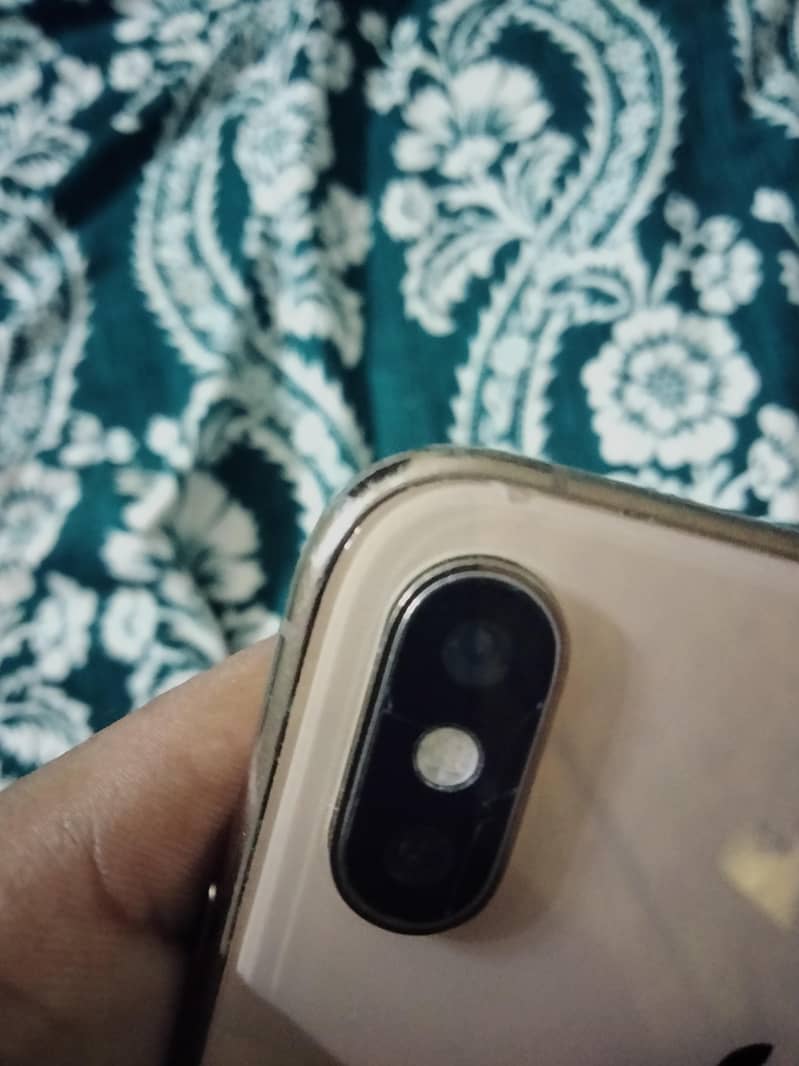 Apple iPhone XS 1