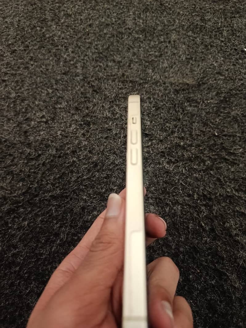 Apple iPhone 15 0
