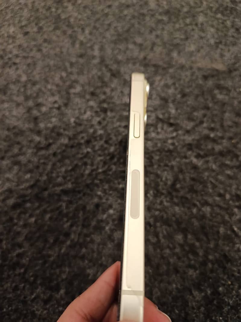 Apple iPhone 15 3