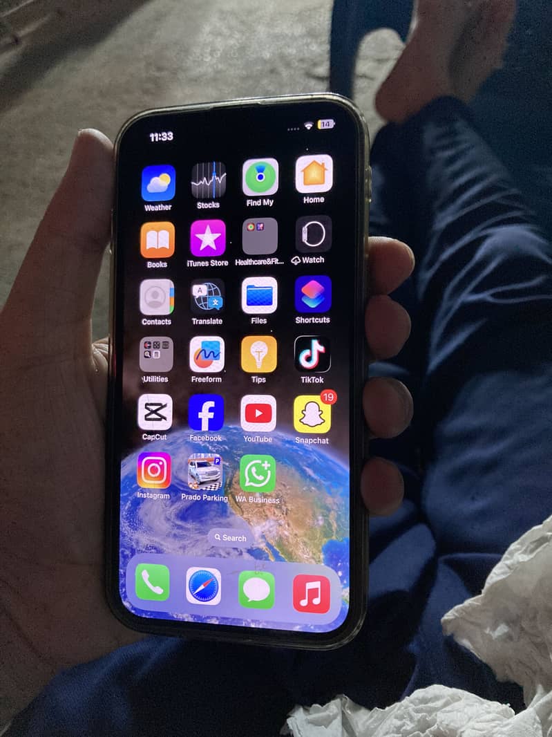 Apple iPhone 13 2