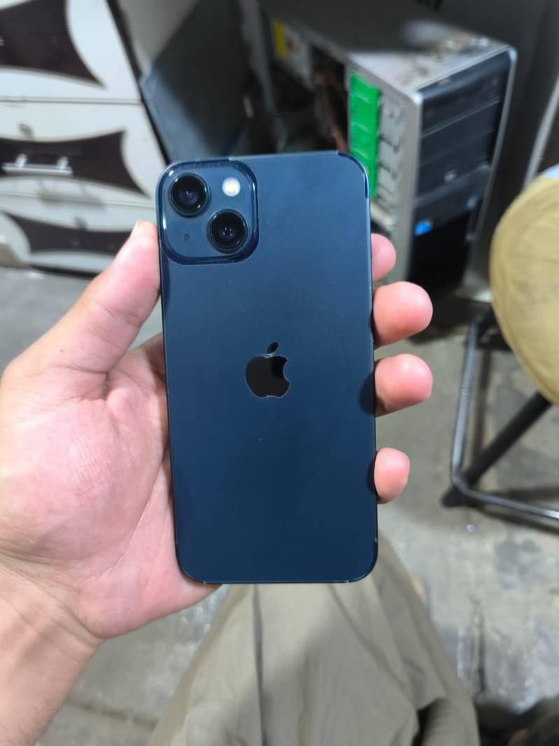Apple iPhone 13 3