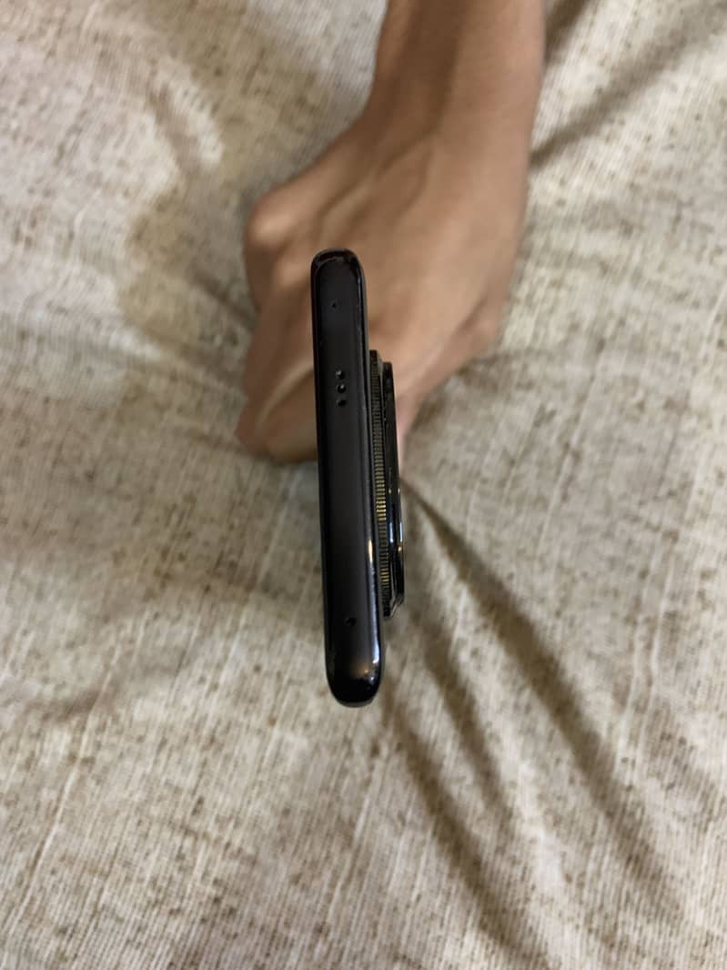 Xiaomi Redmi Note 14 Pro Plus 4