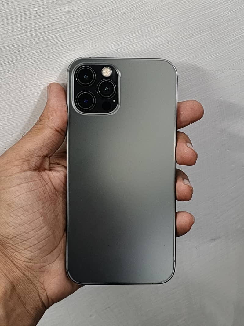 Apple iPhone 12 Pro 3
