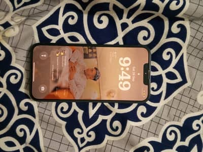 Apple iPhone 13