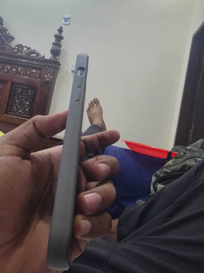 Apple iPhone 13 Pro Max 6