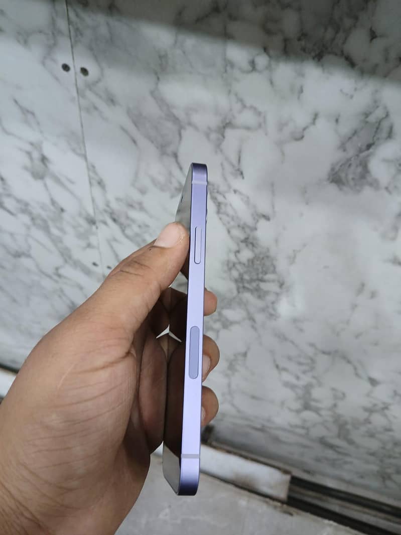 Apple iPhone 12 5