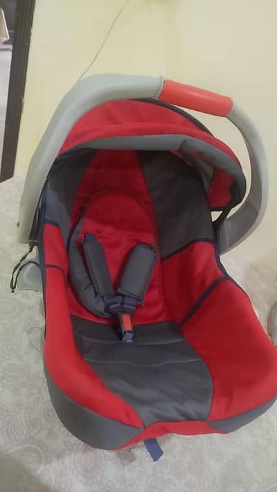 baby cot+ baby car seat , baby gieyr. 3 in 1