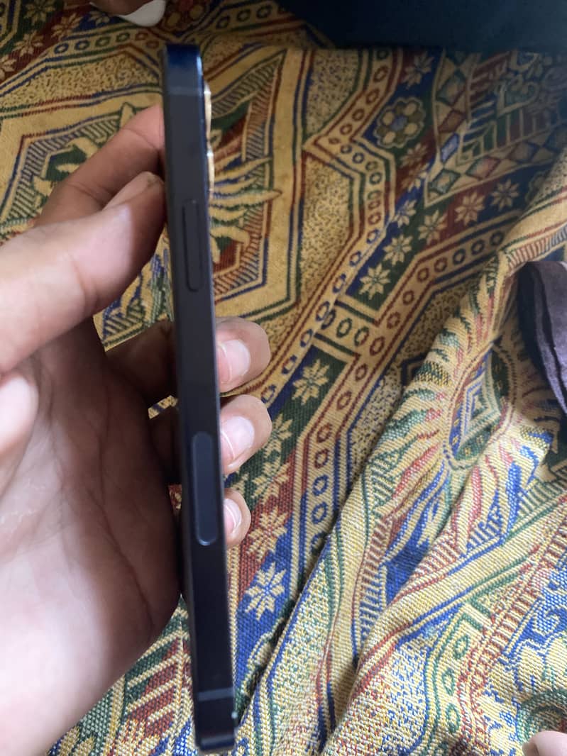 Iphone 12 3