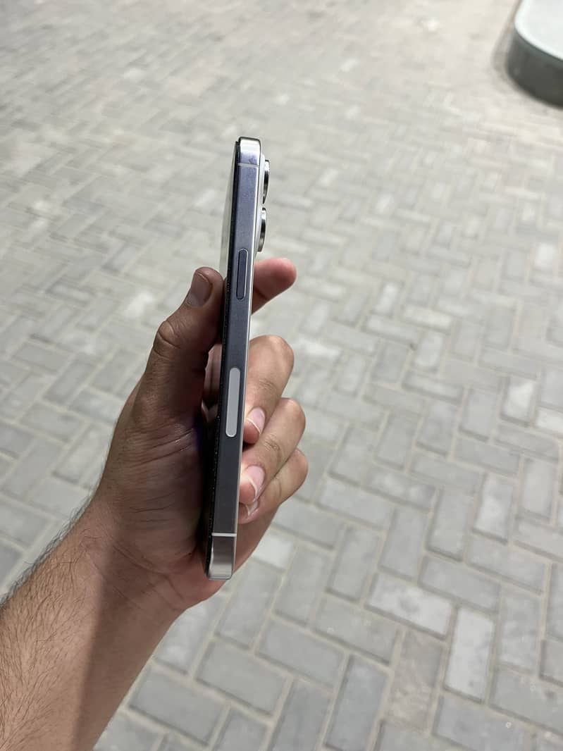 Apple iPhone 15 Pro Max 7