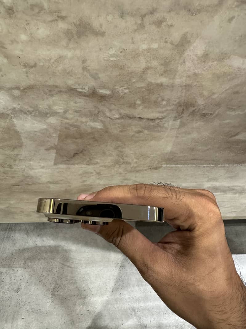 Apple iPhone 14 Pro 4