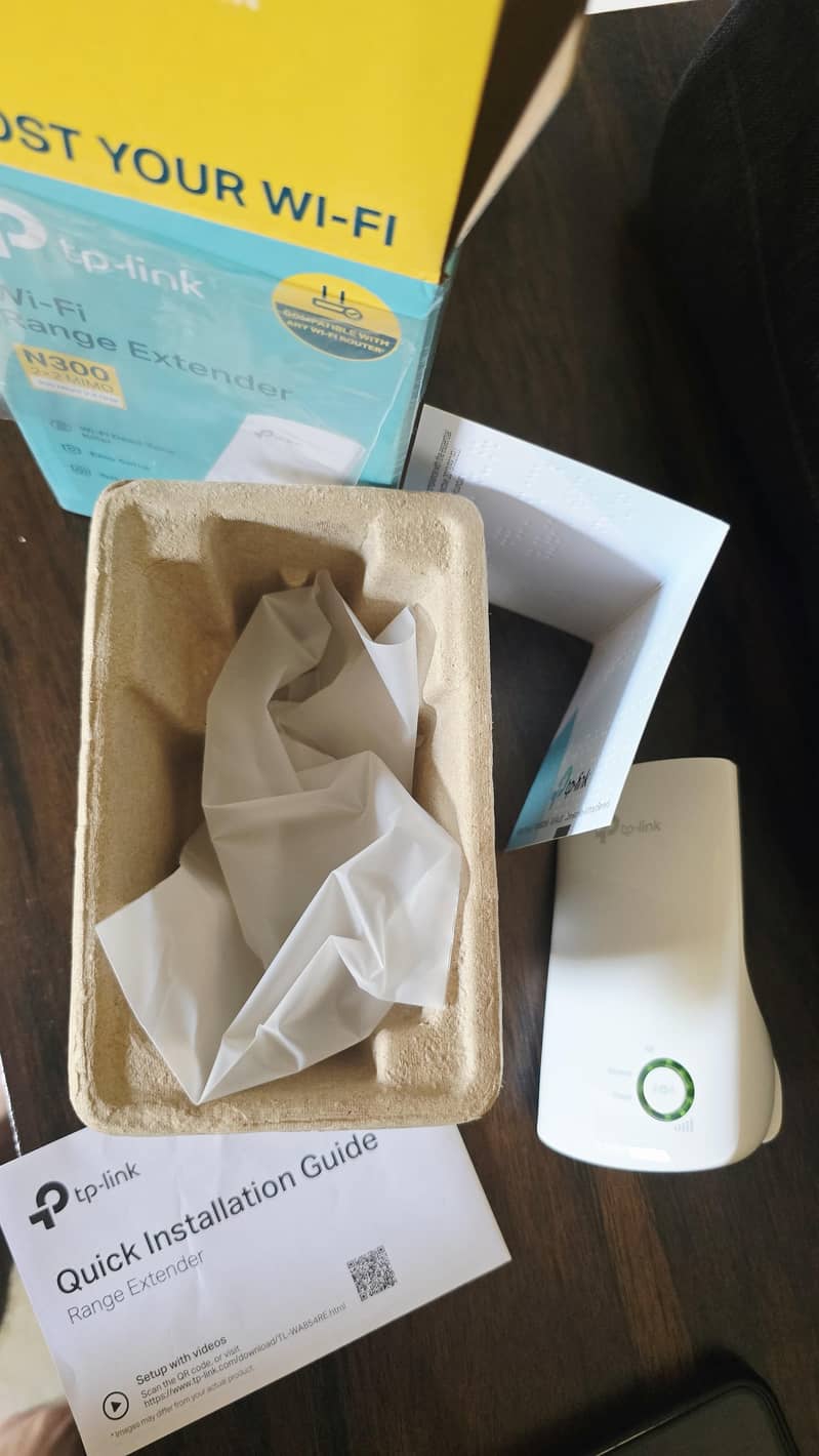 TP Link Wifi Extender 1