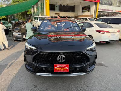 MG HS 2025