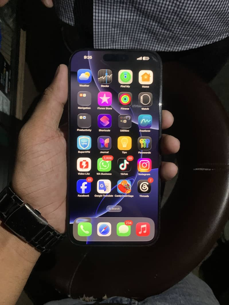 Apple iPhone 16 Pro Max 5