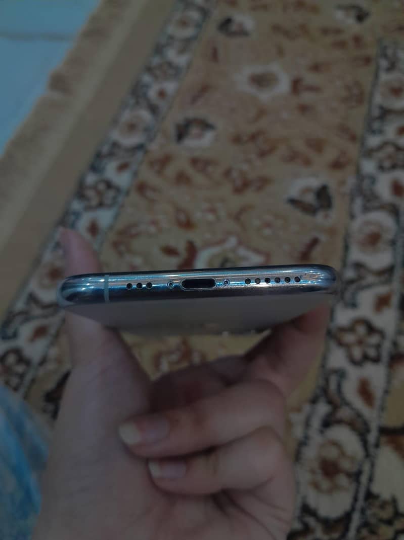Apple iPhone 11 Pro 3
