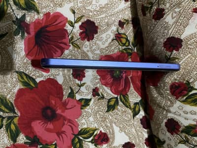 Vivo y21 sale Ram 4 /64 All ok 10/by 10 with box and original charger