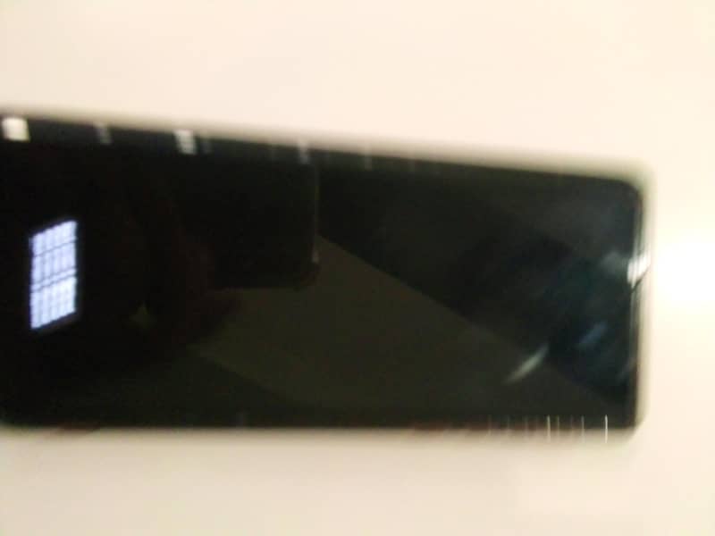 Sharp Aquos R6 3