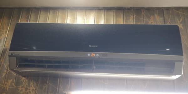 Gree 1 Ton Inverter AC (Grey Color)