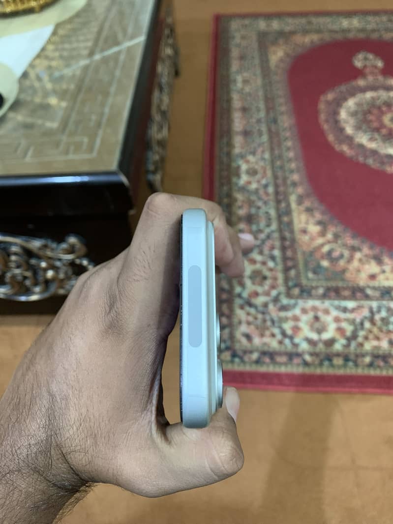 Apple iPhone 17 Pro Max 3