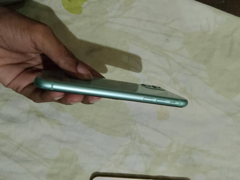 Apple iPhone 11 1