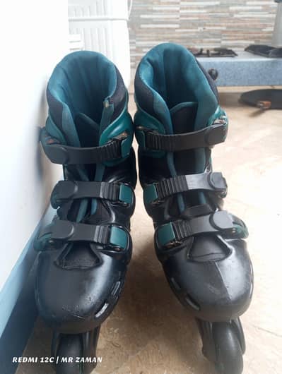 X7 SPEED GERMAN SKATES ONLY USED 6.5 MONTHS