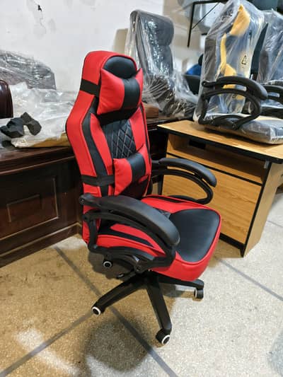 Ultra Comfort VIP Gaming Chair With Neck & Back Support
