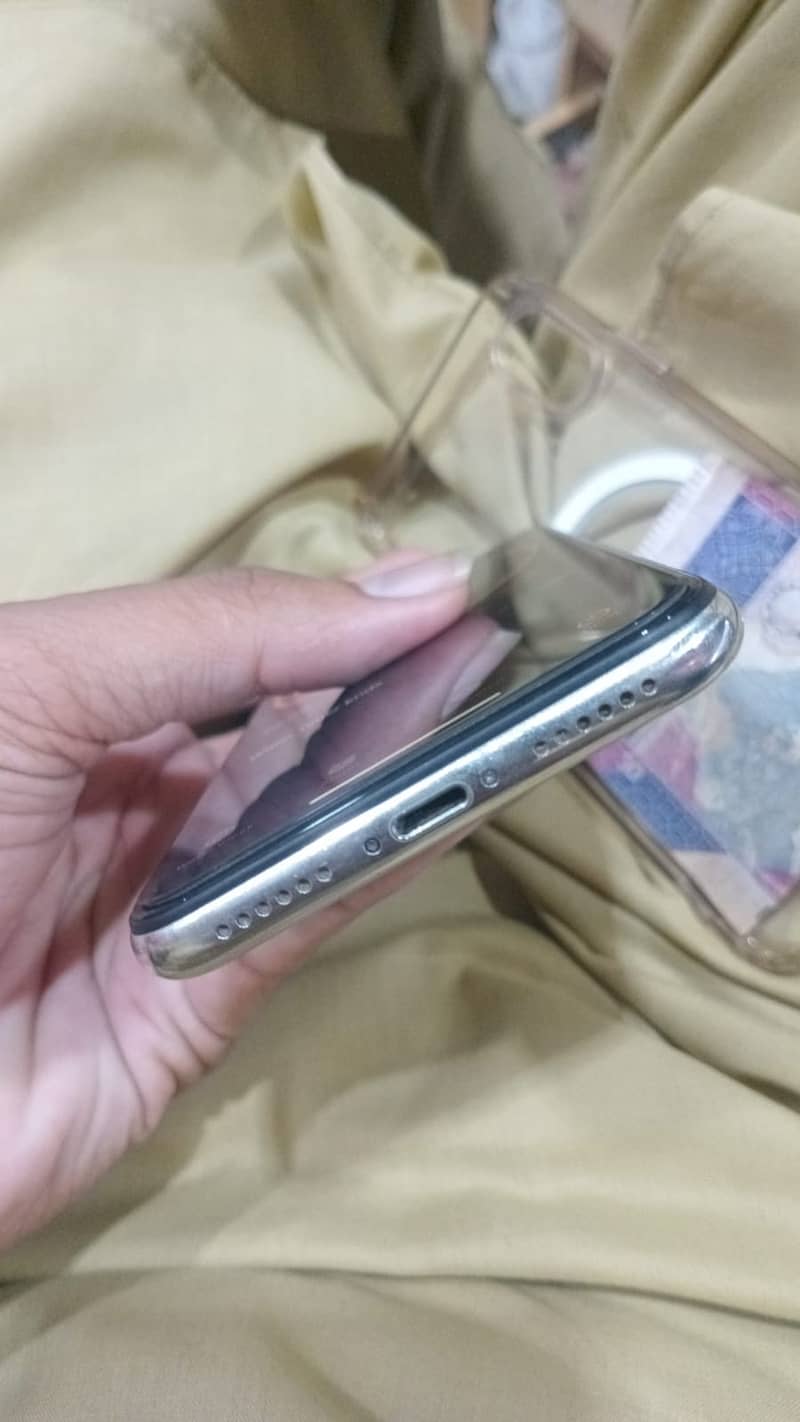 Apple iPhone X 2