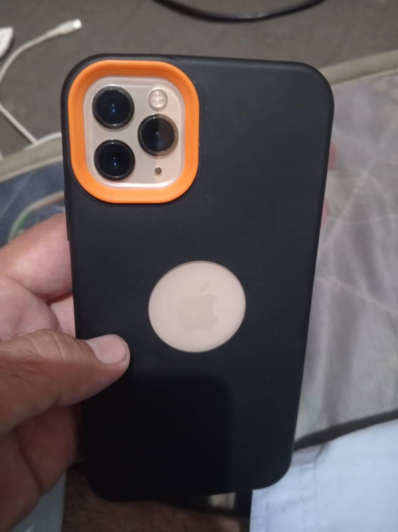 Apple iPhone 11 Pro Max 0