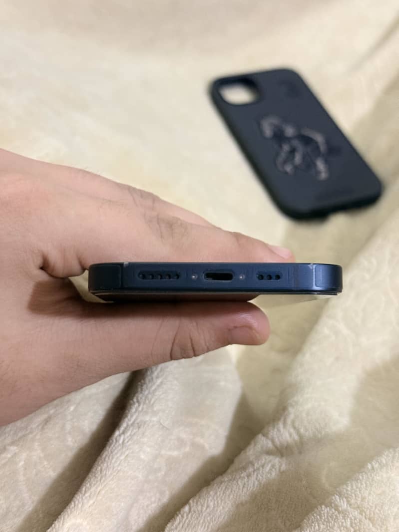Apple iPhone 14 2