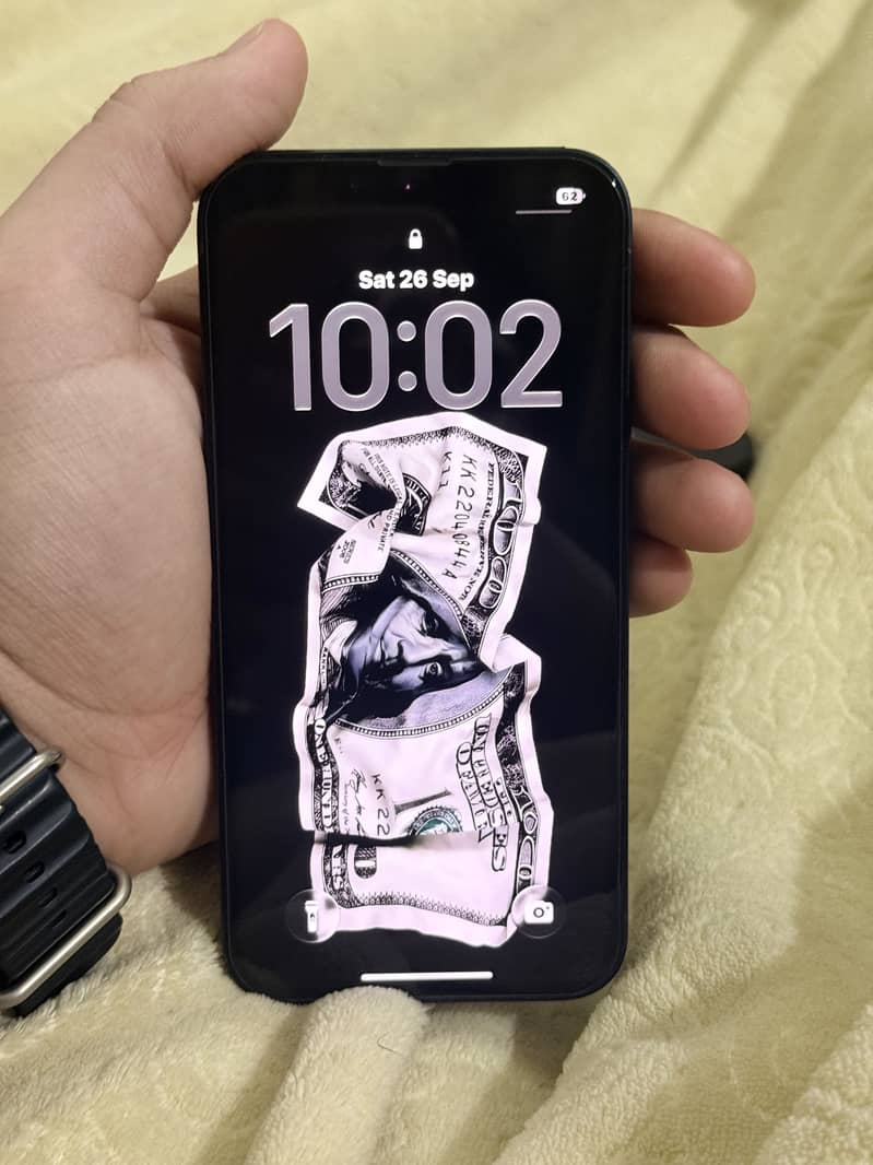 Apple iPhone 14 3