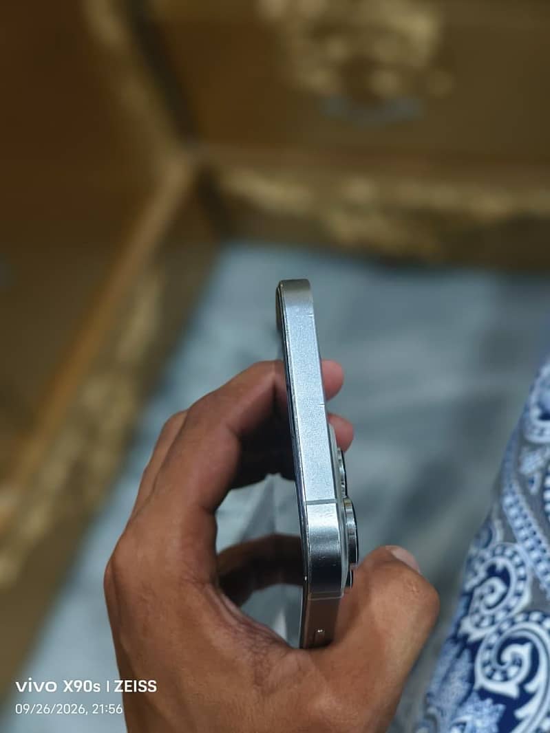 Apple iPhone 13 Pro Max 6