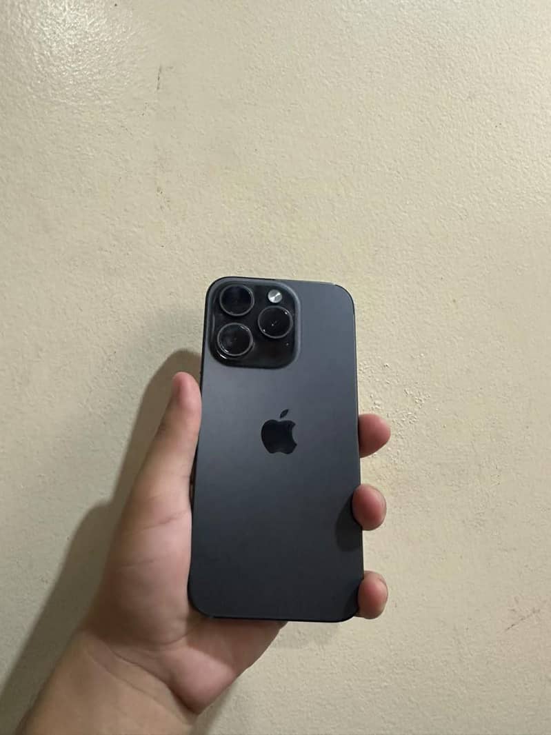 Apple iPhone 15 pro 0