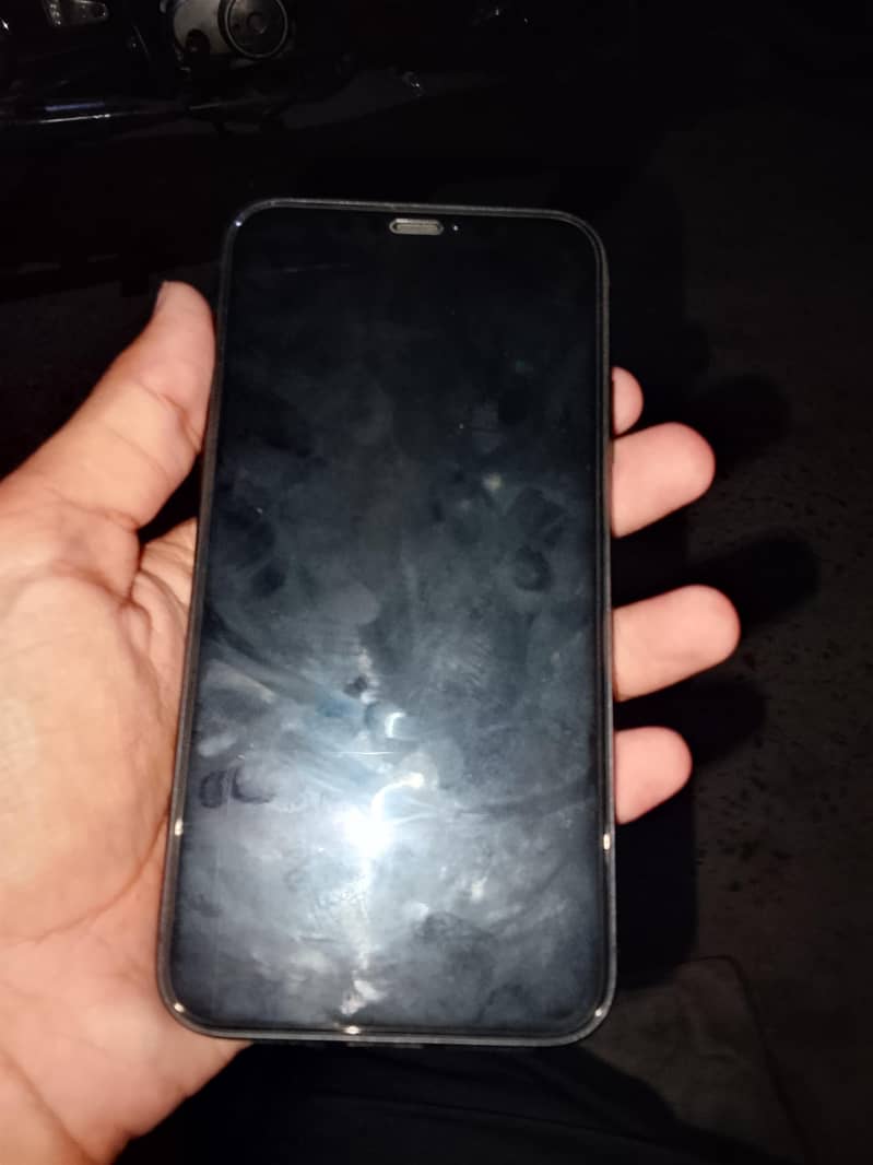 Apple iPhone 11 4
