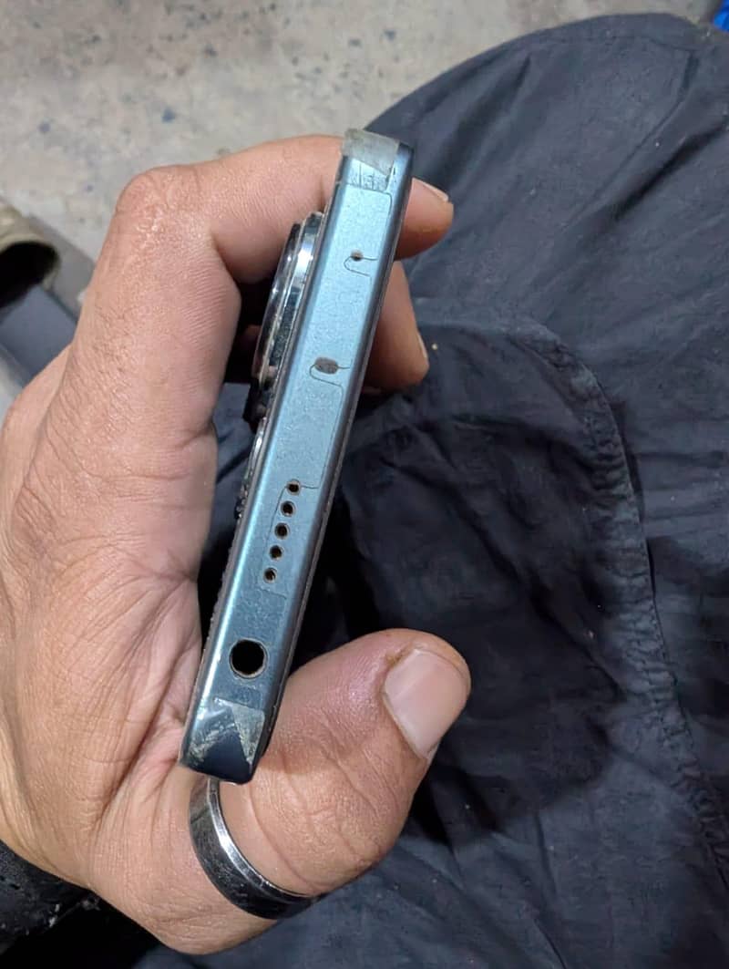 Xiaomi Redmi Note 13 Pro 3