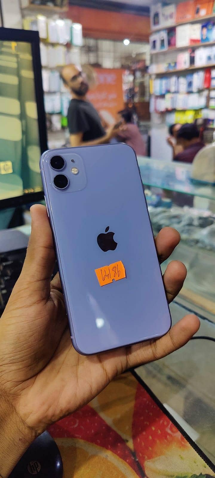 Apple iPhone 11 4