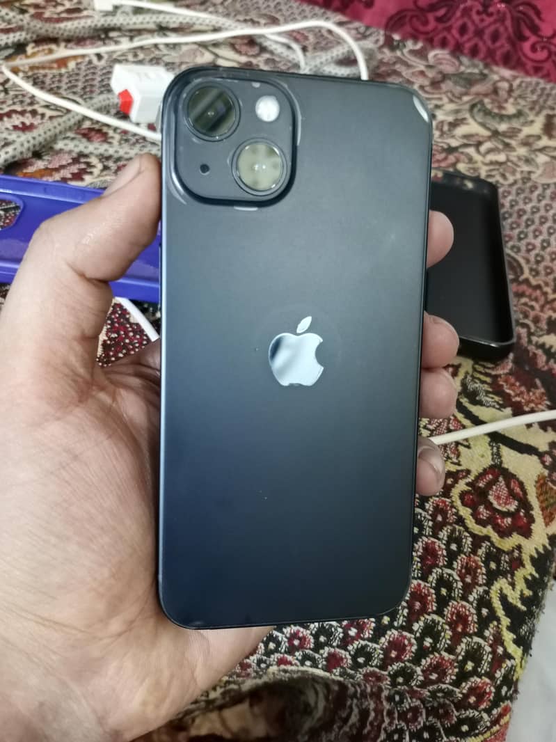 Apple iPhone 13 8