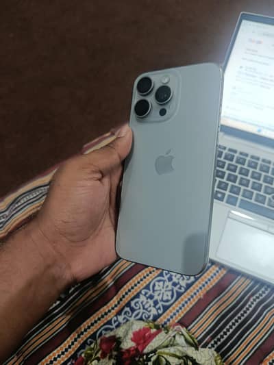 Apple iPhone 15 Pro Max