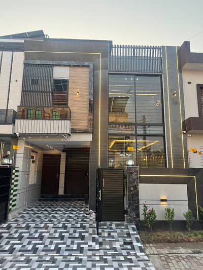 5 Marla House For Sale In Central Park Housing Scheme : 2 Cro 55 Lac