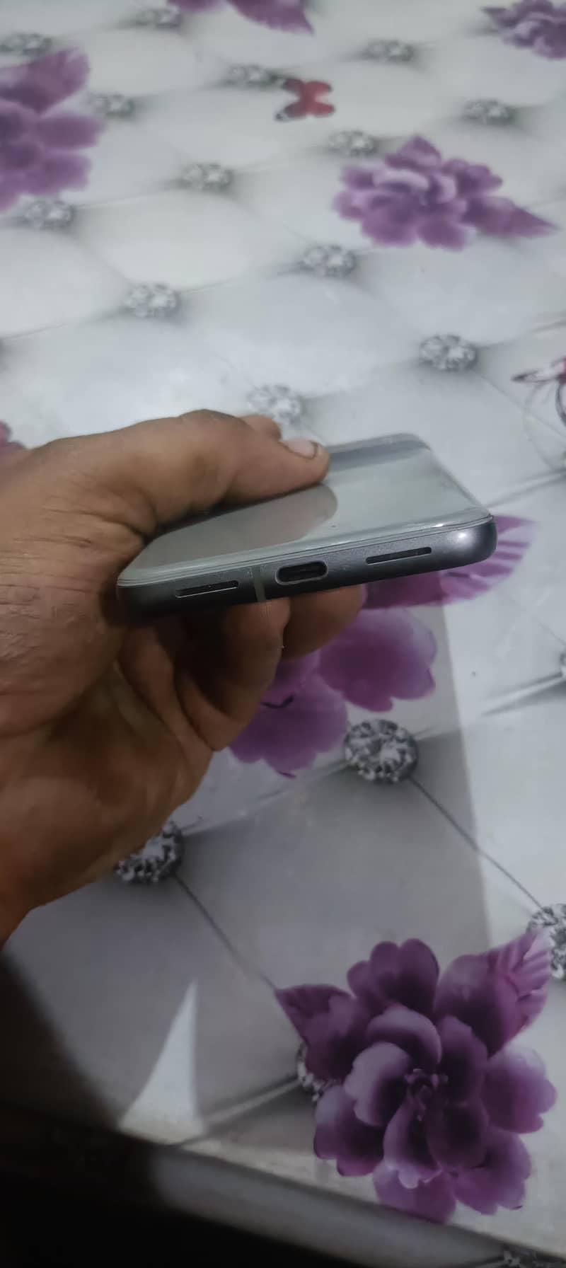 Google Pixel 8 4