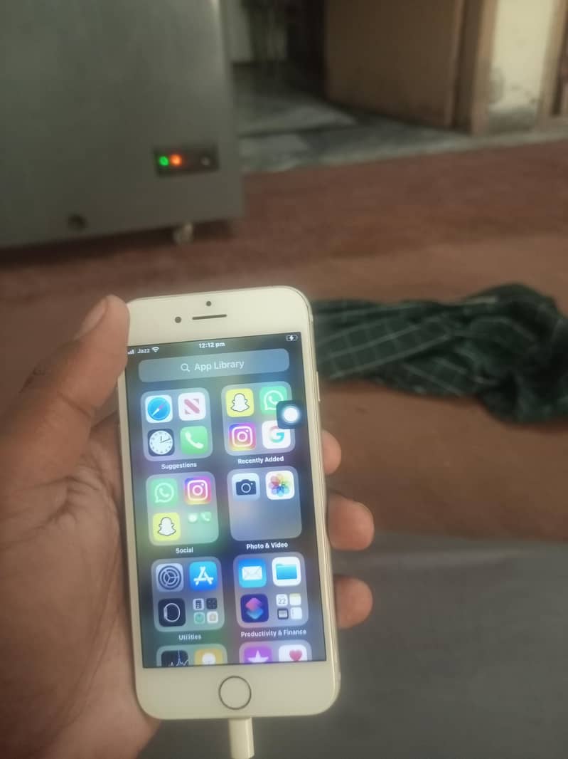 Apple iPhone 7 7