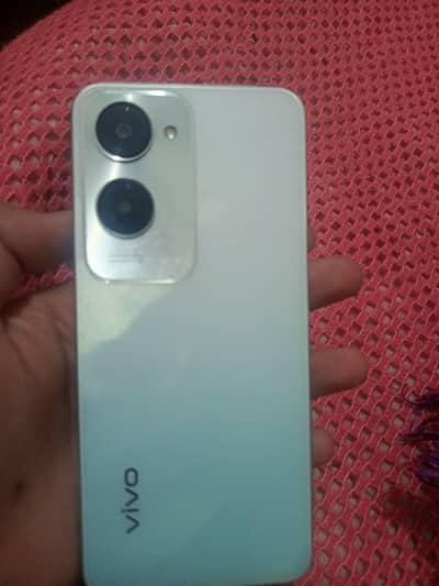 Vivo Y18
