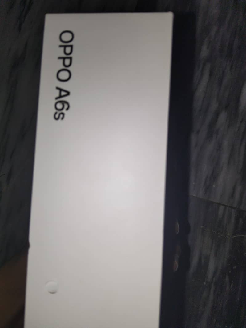Oppo A6S 0