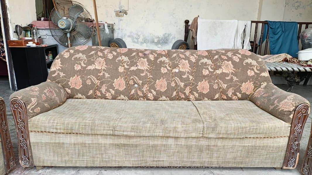 Complete Sofa's set for sell good price 3