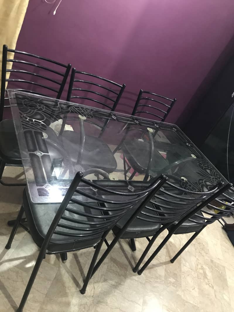 6 Sitters Dining Table 4